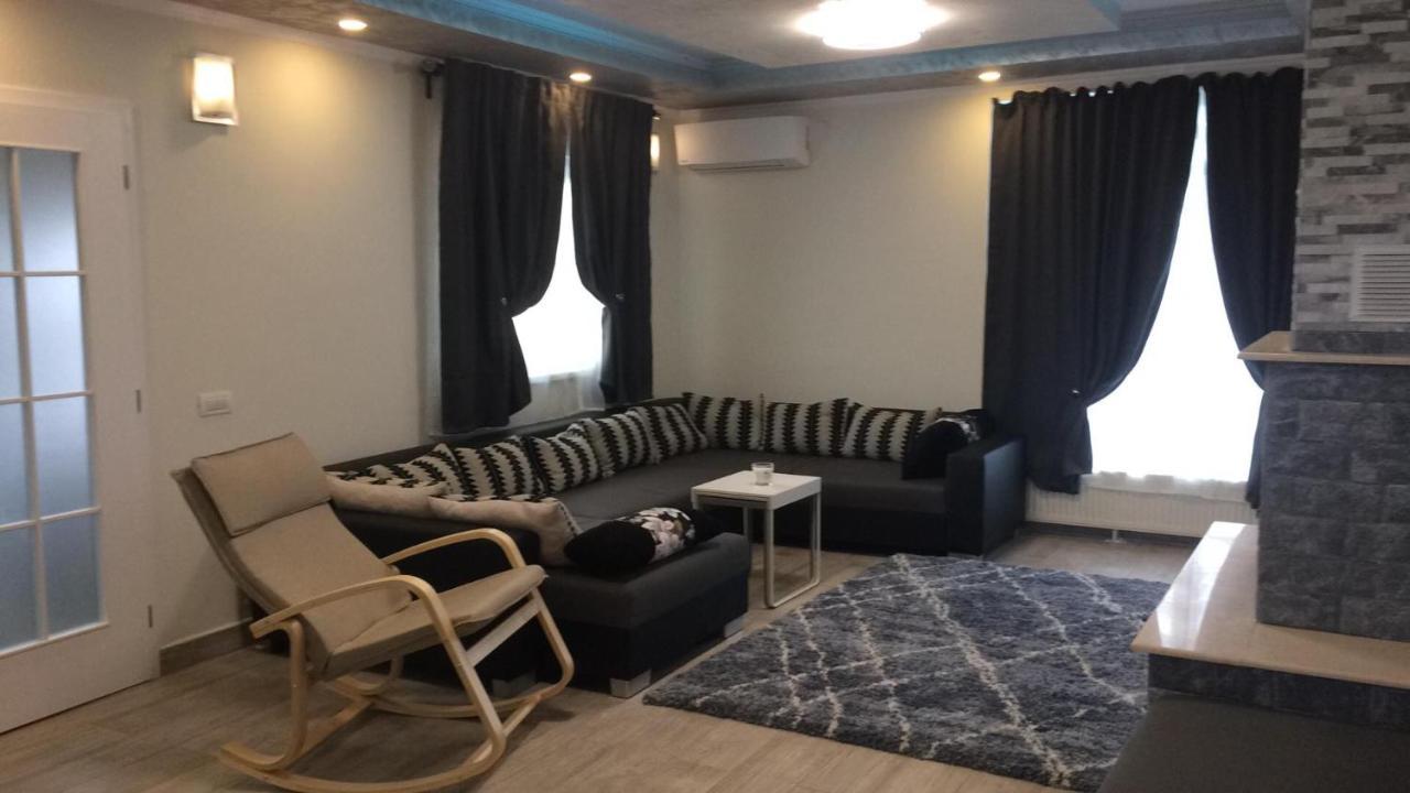巴洛泰什蒂 Blue Sky House酒店 外观 照片