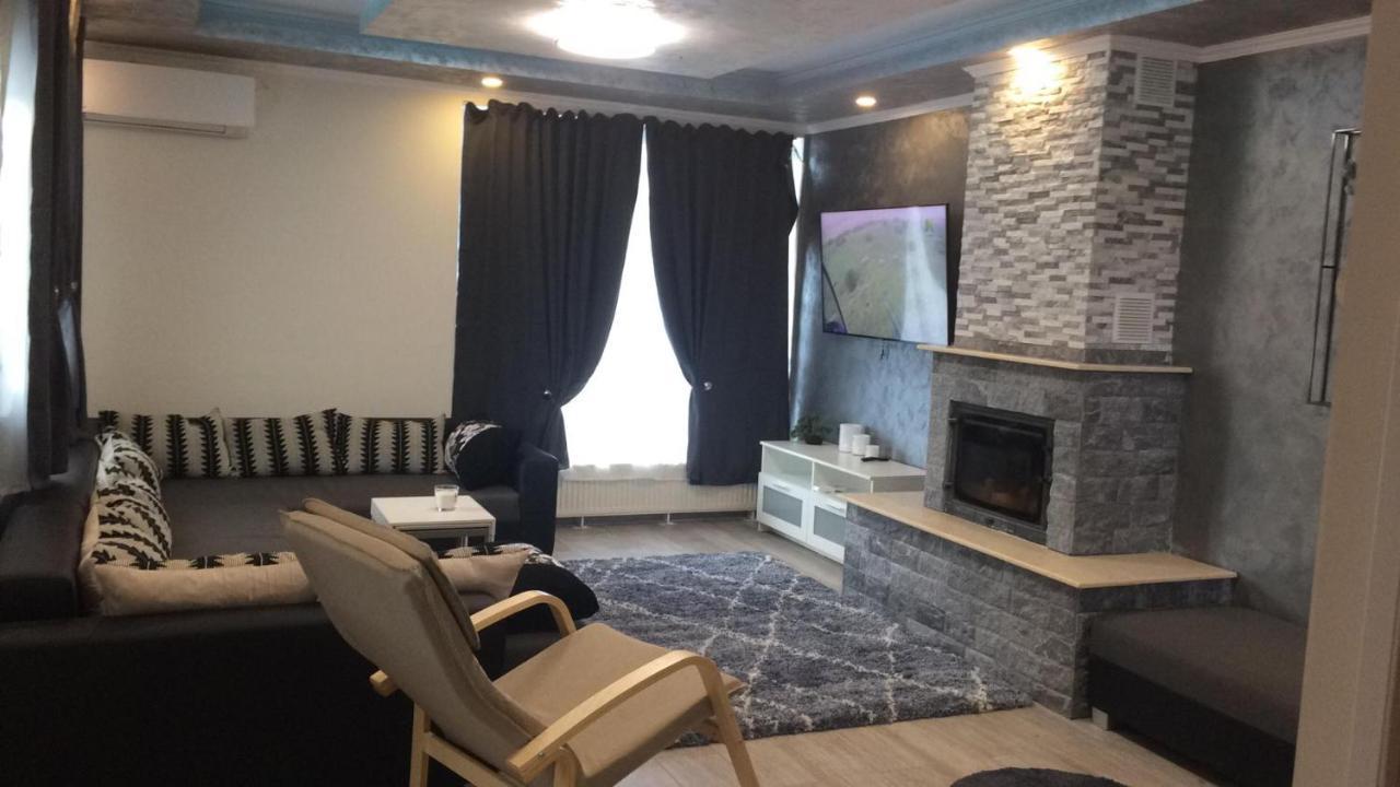 巴洛泰什蒂 Blue Sky House酒店 外观 照片